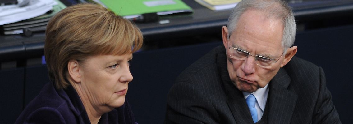 Wolfgang Schäuble (hier mit Angela Merkel): "Es gibt keine Vergemeinschaftung von Schulden und keinen unbegrenzten Beistand."