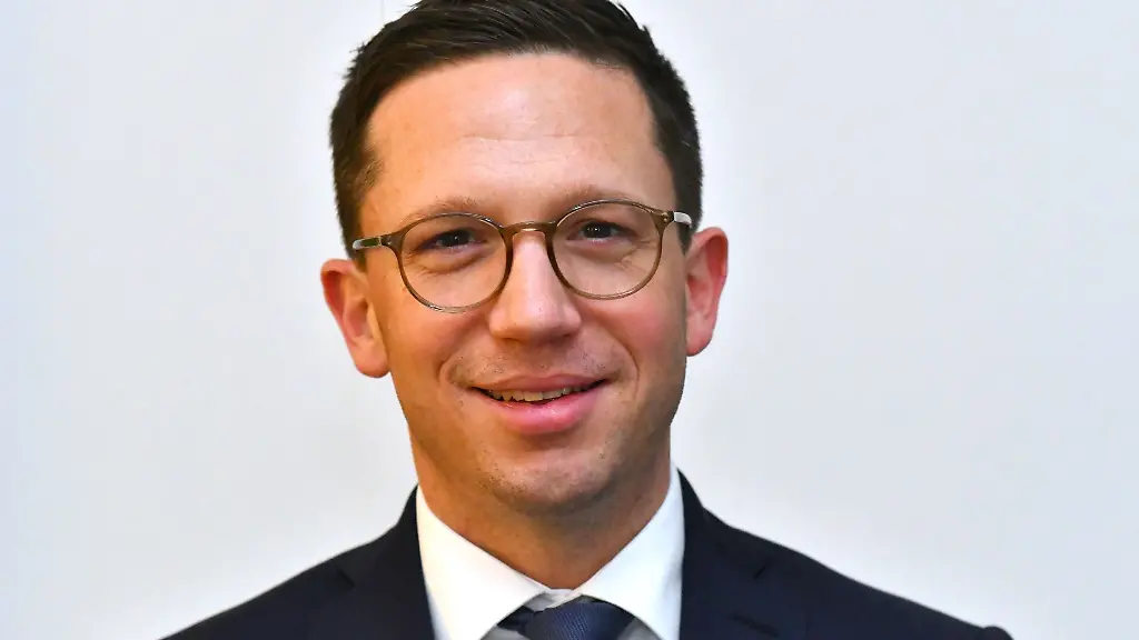 An-einem-Forschungsprojekt-zu-den-Gesundheitsfolgen-des-Klimawandels-in-Staedten-beteiligt-sich-unter-anderem-das-Wissenschaftsministerium-unter-Minister-Falko-Mohrs-SPD