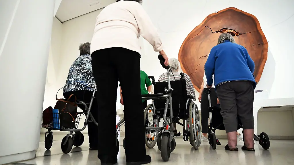 Museumsbesuche-sollen-Menschen-mit-Demenz-beim-Erinnern-helfen