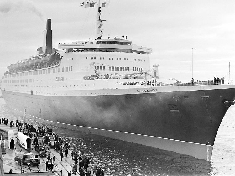 Die Queen Elizabeth II 1969 in Southampton, England ...