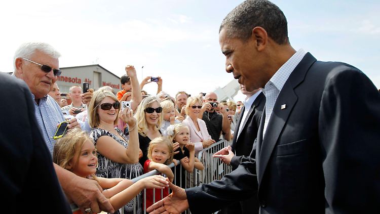 Obama bei der Ankunft auf dem Flughafen Minneapolis-St. Paul in Minnesota.