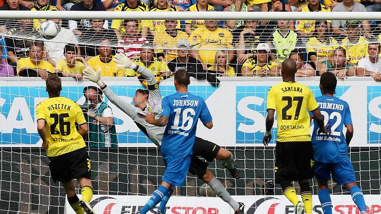 Keine Punkte für ihr Team und dann auch noch akustisch belästigt: Die BVB-Fans verlebten in Hoffenheim einen unangenehmen Nachmittag, fielen mit Beleidigungen Richtung 1899-Mäzen Dietmar Hopp aber auch unangenehm auf.