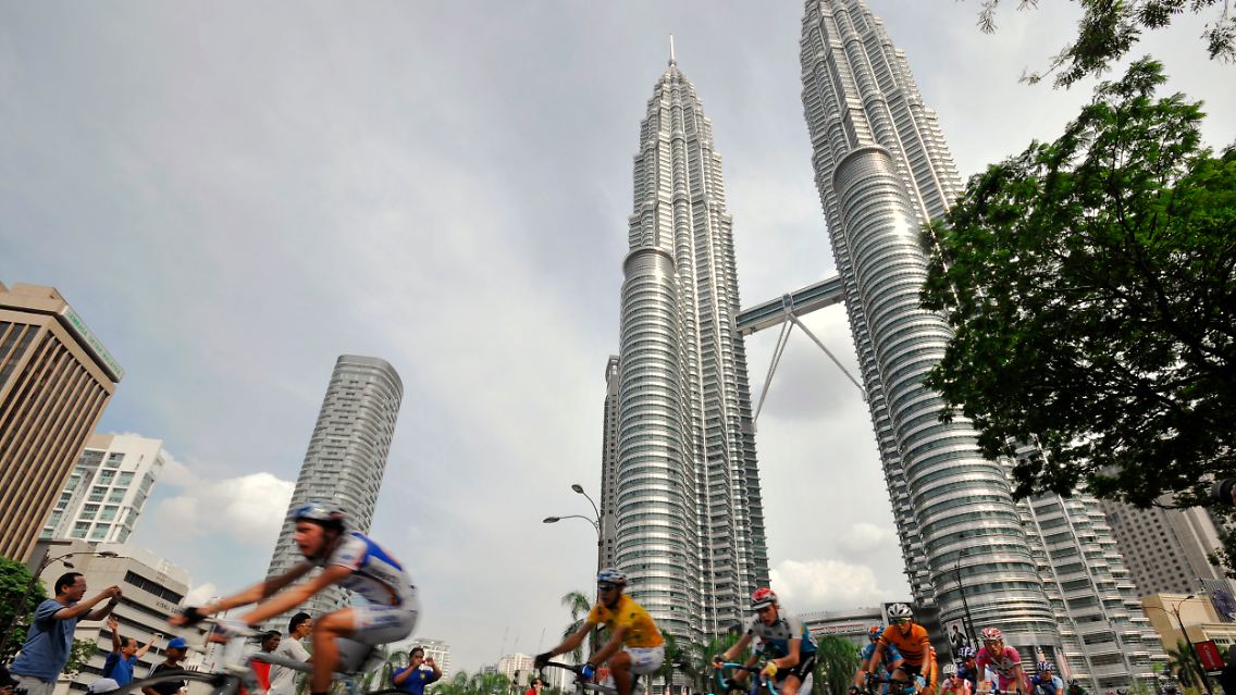 a-petronas-lumpur.jpg