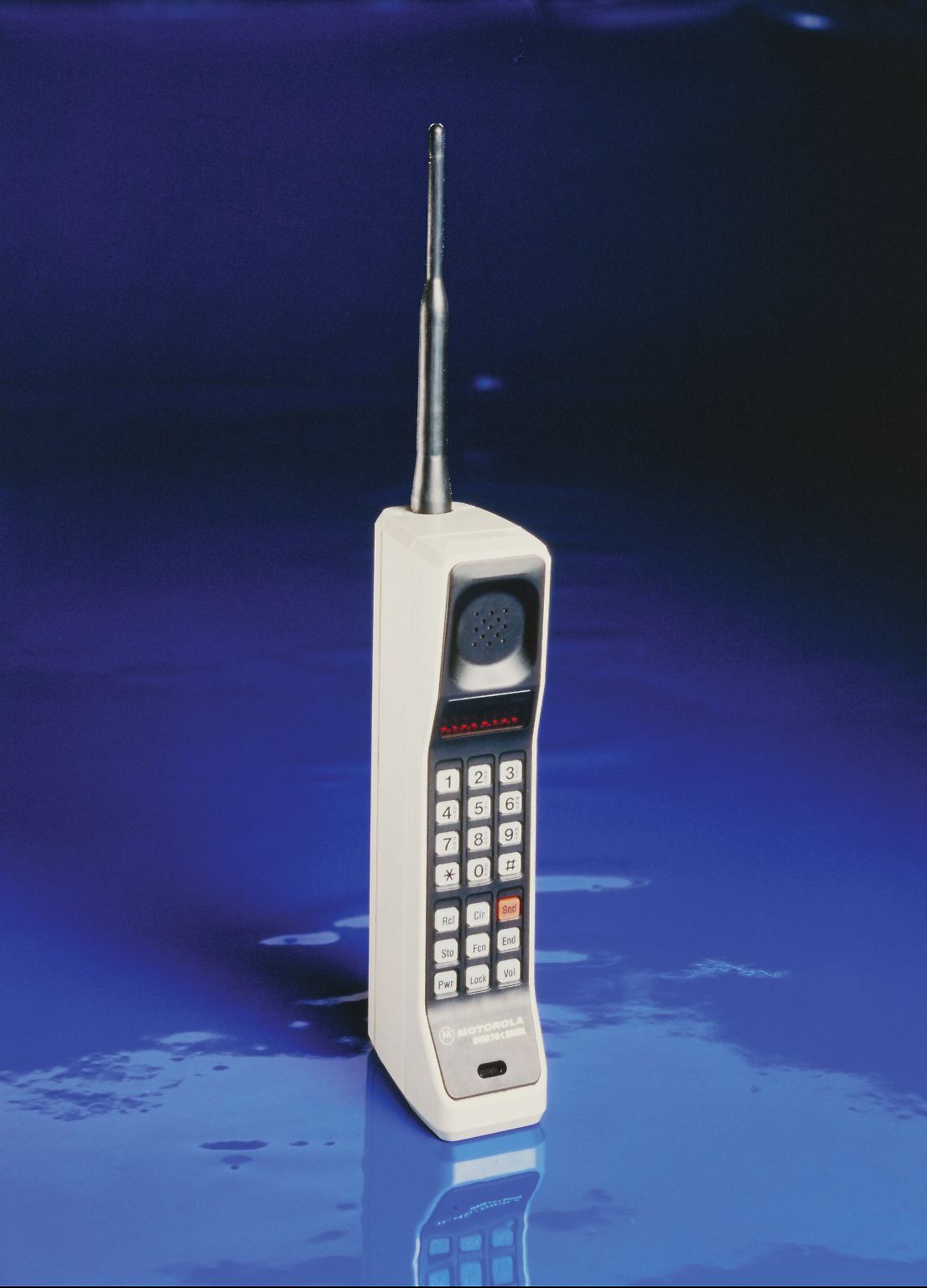 Das Motorola DynaTAC 800X war 1983 das erste serienmäßige Mobiltelefon der Welt. Bis dahin war es ein langer Weg.