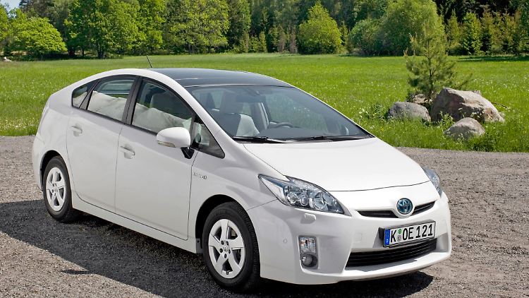 Bei den bis zu drei Jahre alten Autos hat der Toyota Prius wieder die Nase vorne.