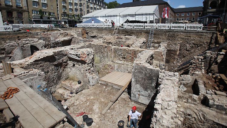 Blick in die Ausgrabungsstätten und Bauarbeiten an der Archäologischen Zone. (Archivbild von Juli 2009)