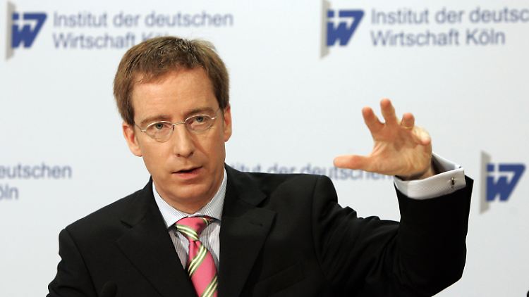 IW-Chef Hüther: "Wirkungsvolle Online-Tools sind heute entscheidend für Umsatz, Produktivität und Innovationsfähigkeit".