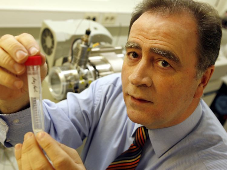Der Nürnberger Doping-Experte Fritz Sörgel schlägt Pechstein eine medizinische Quarantäne zur Entkräftung des Dopingvorwurfs vor.