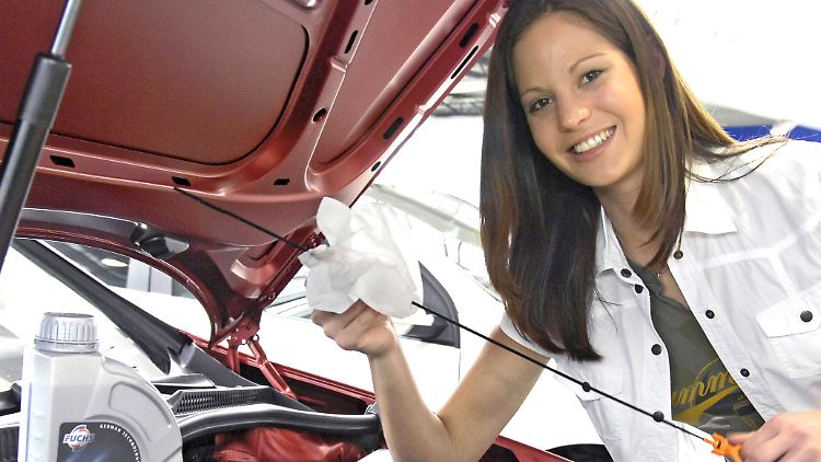 Wenn der Ölstand nicht regelmäßig kontrolliert wird, drohen schwere Motorschäden.
