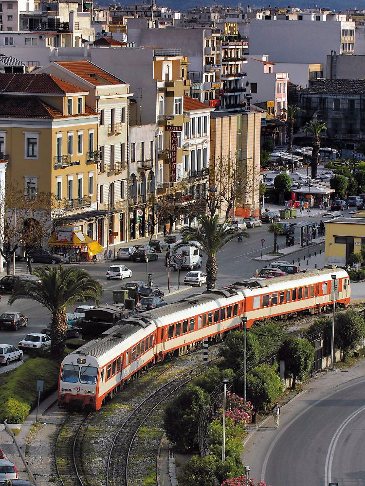 Zug in Patras.