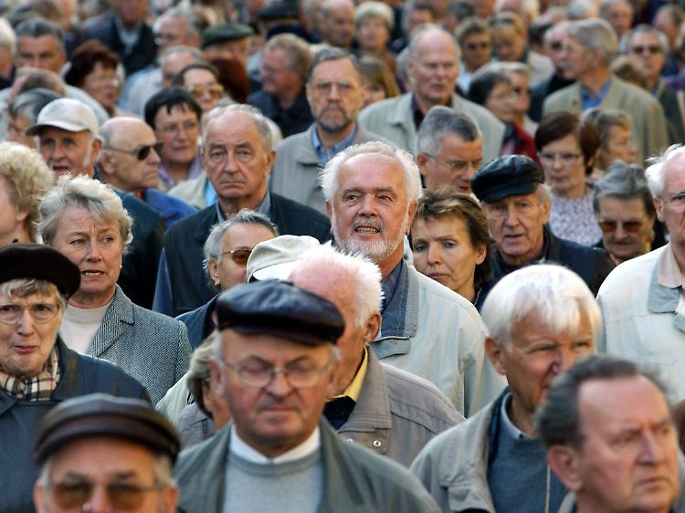 Eine Rentenkürzung ist nach Meinung von Arbeitsminister Scholz derzeit nicht vertretbar.