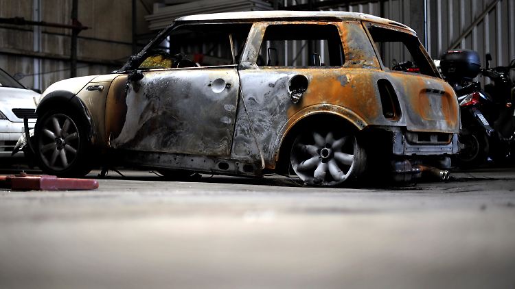 Auch in Köln wurden Autos angezündet. 