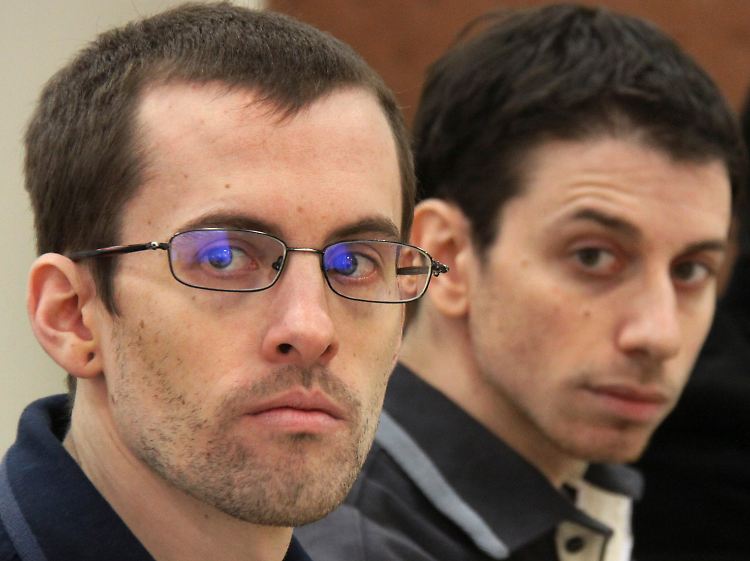 Shane Bauer (l.) und Josh Fattal vor Gericht in Teheran.