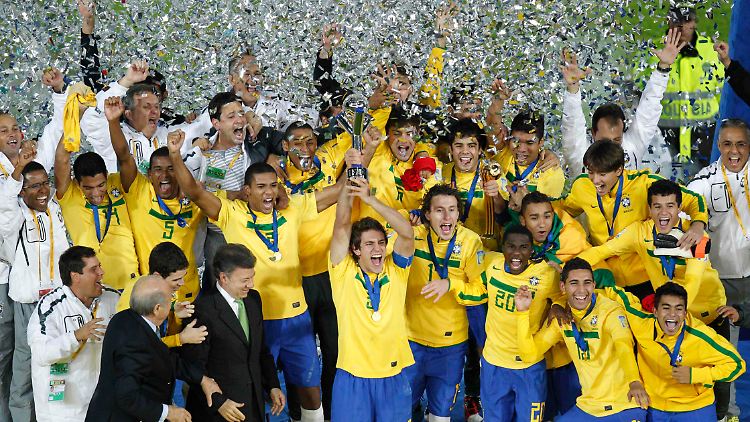 Der brasilianische Fußball-Nachwuchs macht es besser als die Großen - und ist deshalb Weltmeister.