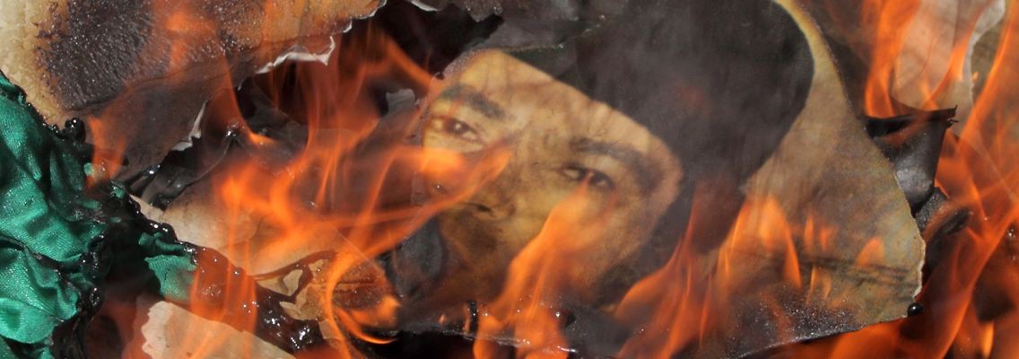 Zeichen der Verachtung: Ein Gaddafi-Bild wird verbrannt.