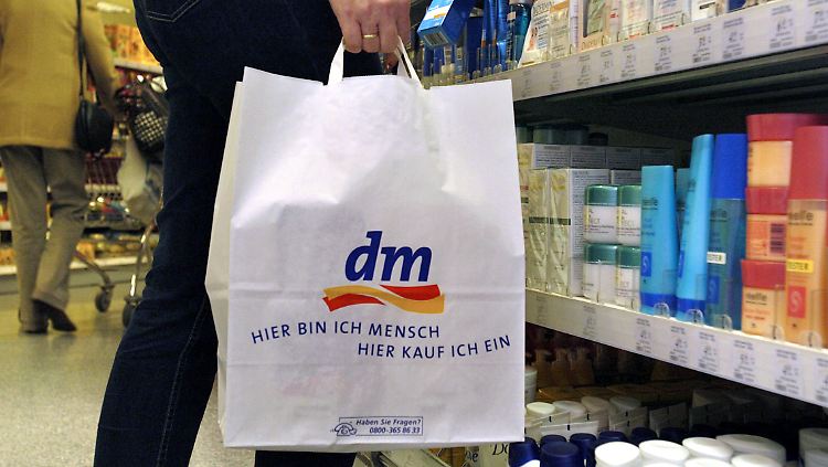 Kauft sich "dm" mit den Anzeigen die Glaubwürdigkeit des Ministeriums?