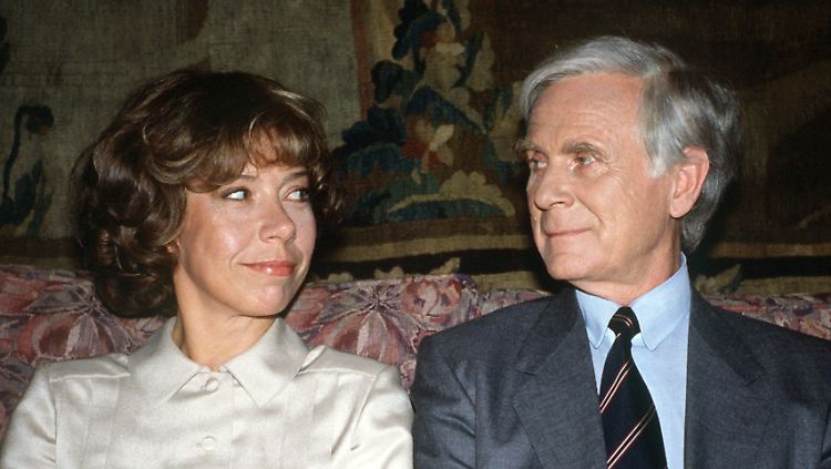 Ab 1976 gemeinsam auf dem Sofa: Loriot und Evelyn Hamann.