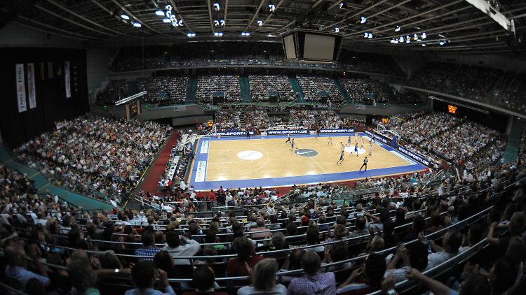 Die zehntausend Zuschauer in Bremen waren phasenweise begeistert vom DBB-Team.