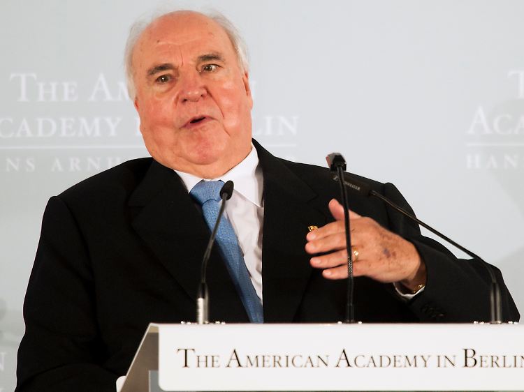 Bei einer Rede kürzlich in der American Academy in Berlin setzte sich Kohl bereits für die Rettung der Griechen ein.