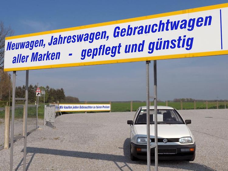 Die sogenannte Abwrackprämie führt zu einem Engpass an preiswerten Gebrauchten.