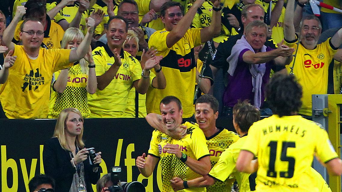 Fußballfeste sollen es werden: Dortmunds Kevin Großkreutz mit den Kollegen Mario Götze und Mats Hummels.