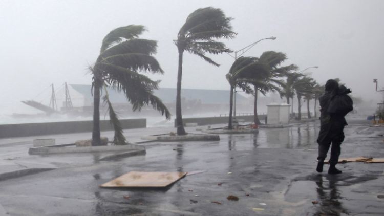 Ein gemütlicher Spaziergang war an der Promenade von Nassau nicht mehr möglich.