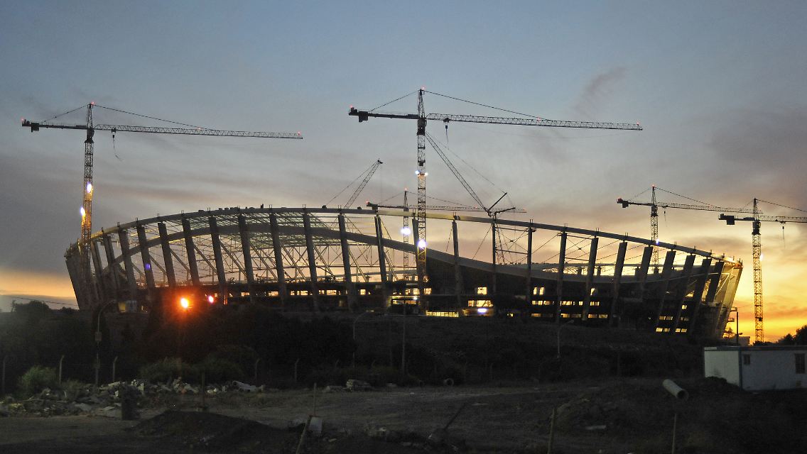 Ist doch fast fertig: Das African Renaissance Stadion in Kapstadt.