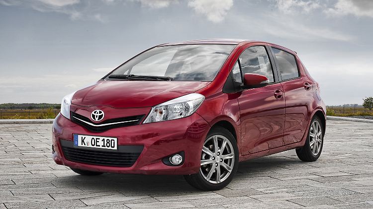Erwachsener und dynamischer soll die neue Front des Yaris wirken.