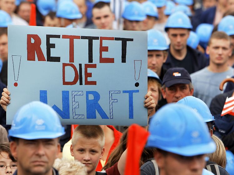 Kundgebung von Mitarbeitern der insolventen Wadan-Werft.
