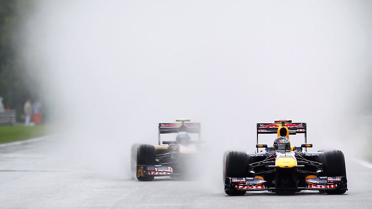 Mit seiner letzten Runde entriss Sebastian Vettel seinem Konkurrenten Lewis Hamilton noch die Pole Position in Spa.