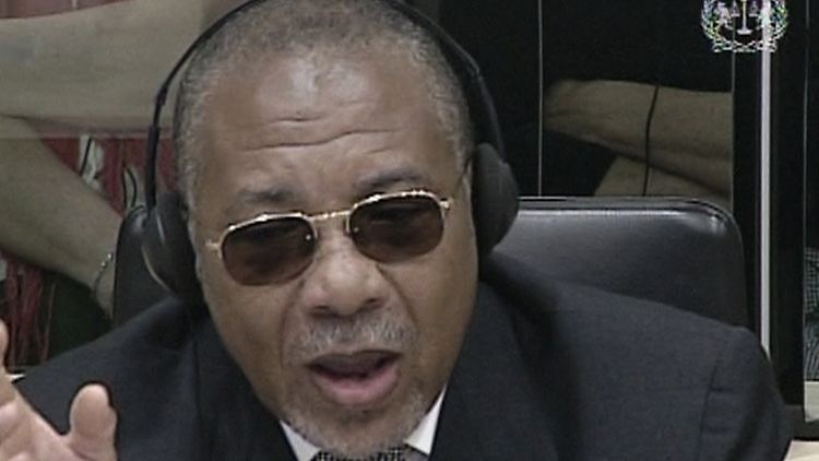 Der Ex-Präsident von Liberia, Charles Taylor, weist in Den Haag alle Vorwürfe von sich.