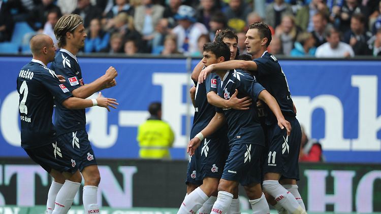Kölner Jubel in Hamburg. Der FC siegte und verließ damit Platz 18. Den ziert jetzt der HSV.