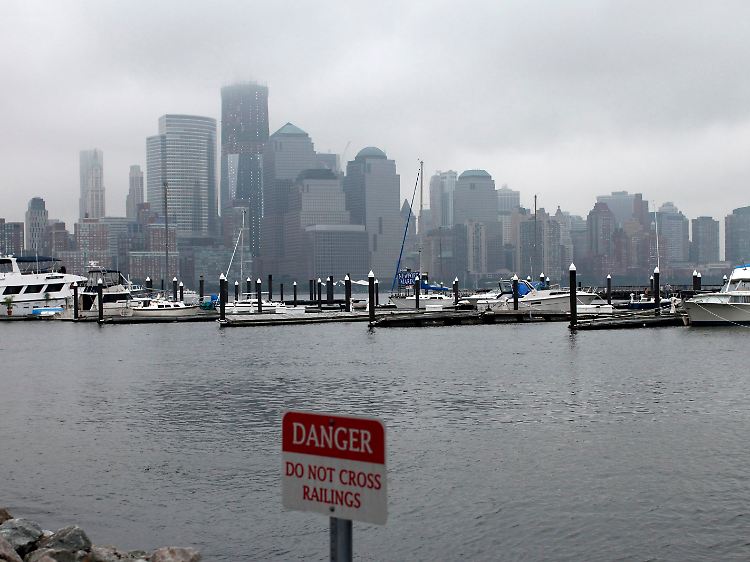 Im Brooklyn, Queens und Manhattan sollen sich 370.000 Einwohner in Sicherheit bringen.