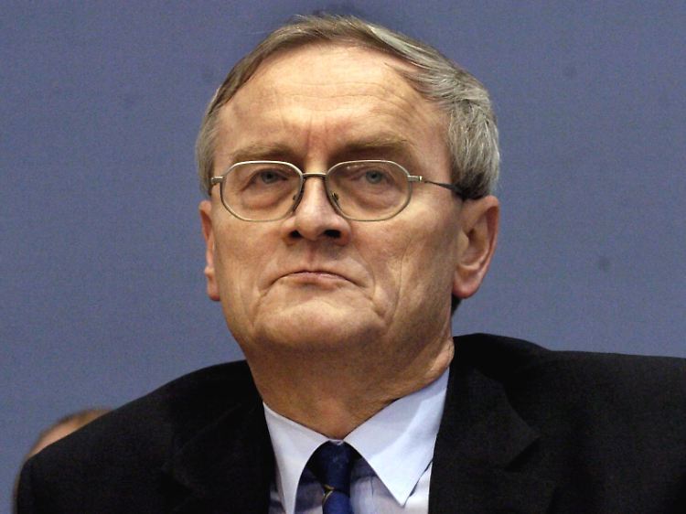 Hanning kennt als Ex-BND-Chef viele Details aus der internationalen Politik.