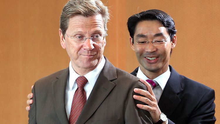 Noch hält FDP-Chef Rösler am Außenminister fest.