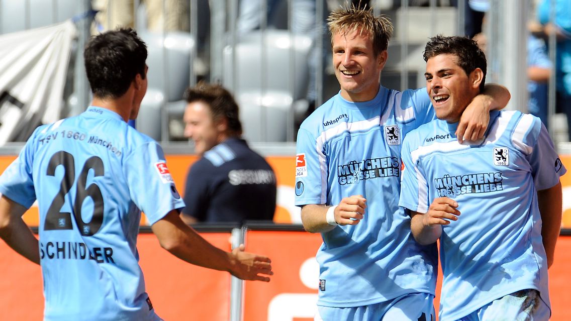 Jubel in München: Der Torschütze zum 3:1, Stefan Aigner, Mitte, und der Torschütze zum 1:0 und 2:1, Kevin Volland, rechts, jubeln mit Christopher Schindler