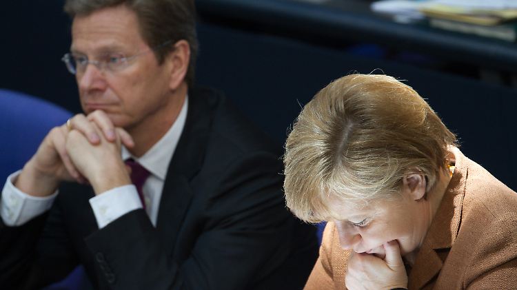 Westerwelle dient Merkel als Außenminister. Und als Sündenbock.