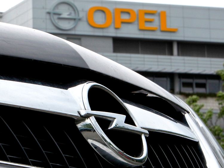 Die Opel-Beschäftigten fürchten eine Rückkehr in den Schoß der früheren Mutter GM.