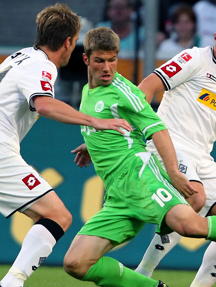 Wieder in Lohn und Brot: Thomas Hitzlsperger, muss nun allerdings ein froschgrünes Trikot tragen.