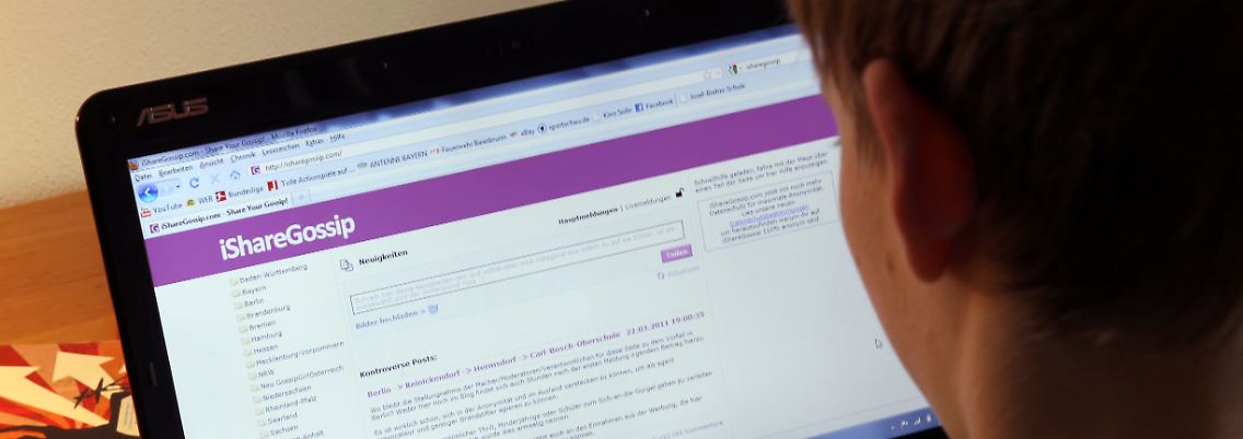Früher gab es "Klassenkeile", heute ist es Cybermobbing.