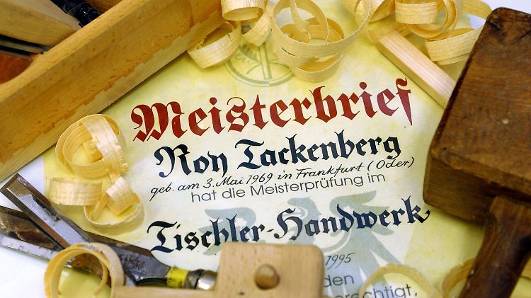 Der Meisterbrief gilt im Handwerk als "Großer Befähigungsnachweis".