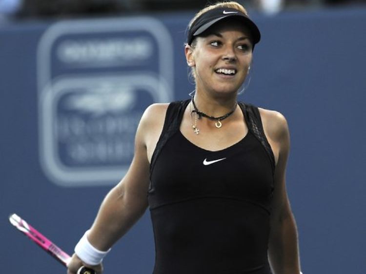 Sabine Lisicki kann sich freuen. Sie ist ohne Kampf eine Runde weiter.