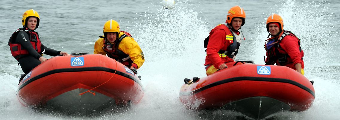 Volker Kauder will das Parlament mit ins Boot holen.