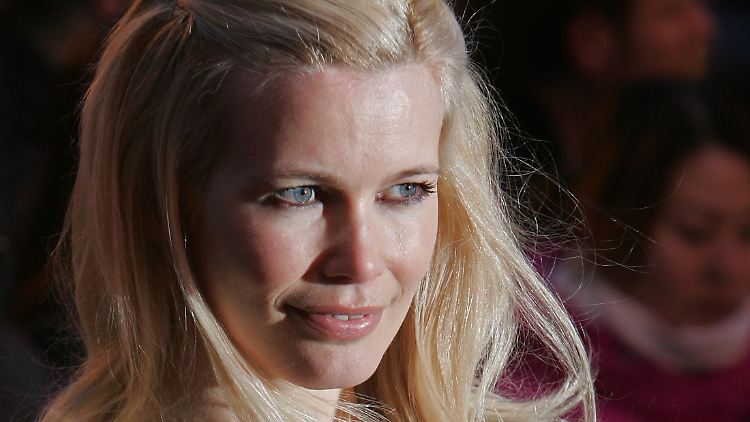 Viele Deutsche finden nicht nur Claudia Schiffer schön, sondern auch sich selbst.