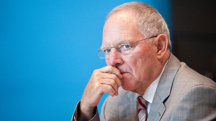 Schäuble muss das Geld zusammenhalten.