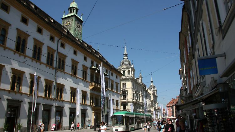 Graz punktet auch mit seiner Architektur - in der Altstadt, die zum Weltkulturerbe zählt, gibt es Romanik, Gotik und Barock, Klassizismus, Jugenstilhäuser und noch einiges mehr zu entdecken.