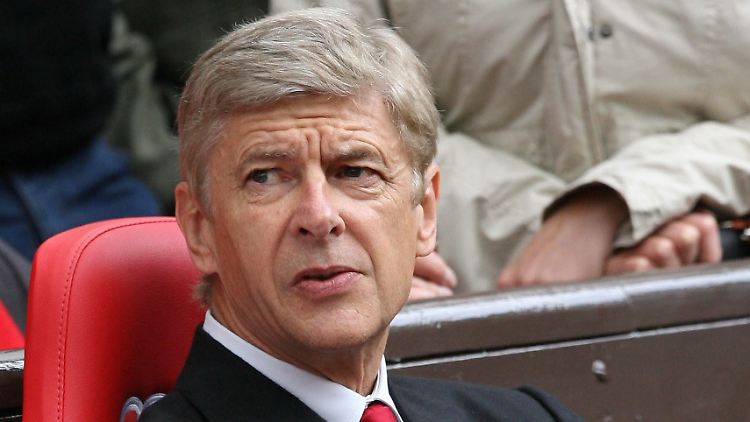 Arsene Wenger während des 2:8-Debakels bei Manchester United.