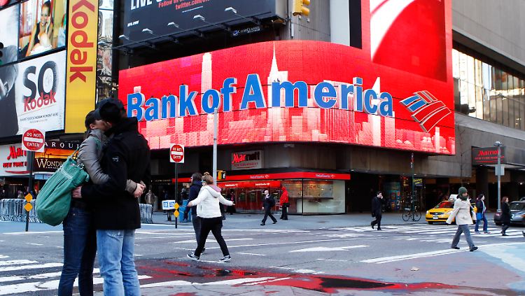 Die Bank ist reich an Schwierigkeiten: Werbung am Times Square in New York (Archivbild).