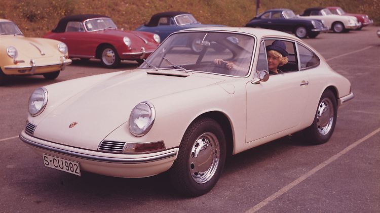 Einer der Dinosaurier unter den Legenden: der 911 von Porsche.