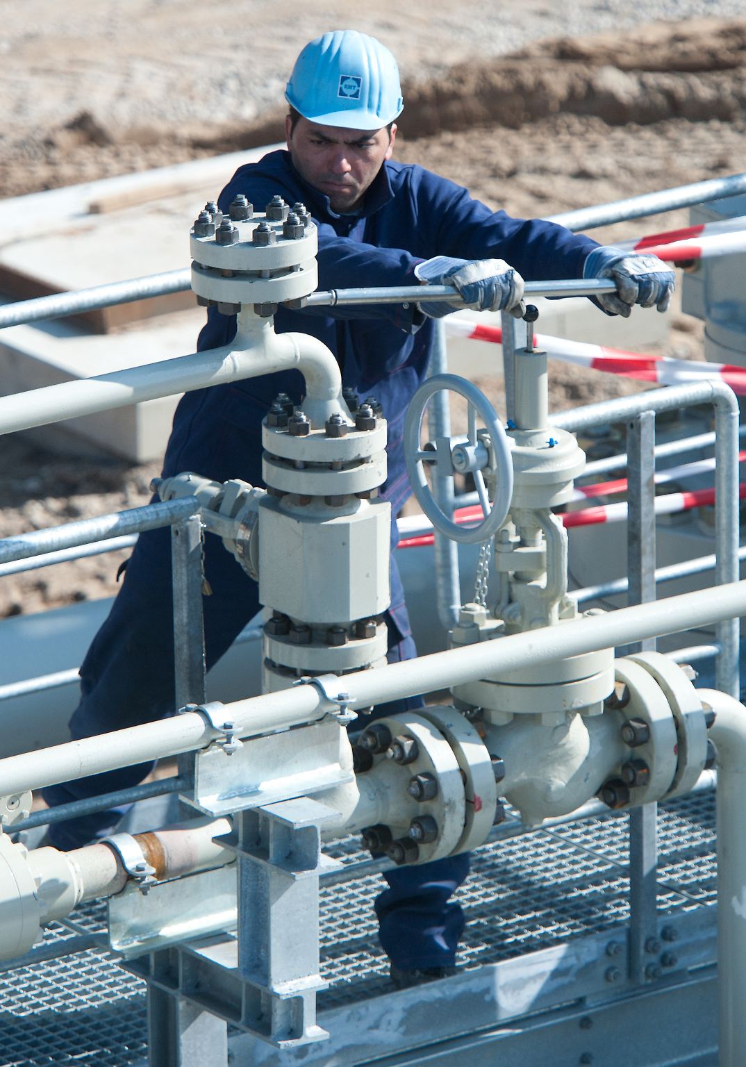 Nach rund anderthalb Jahren Bauzeit fließt nun erstmals russisches Erdgas in der Ostseepipeline Nord Stream Richtung Deutschland. 